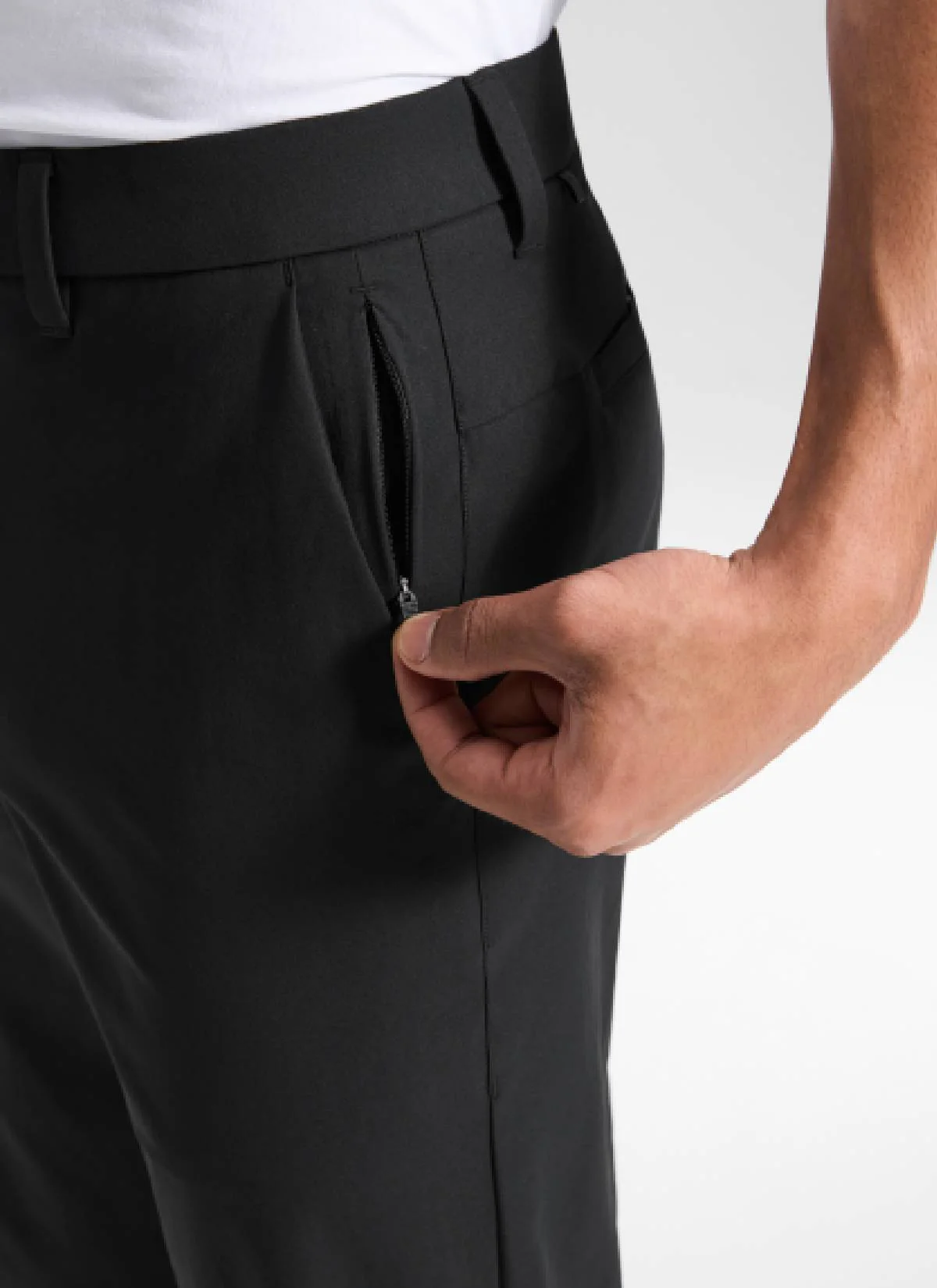 BreezeLite Golf Pocket Pant 32" - Image 4