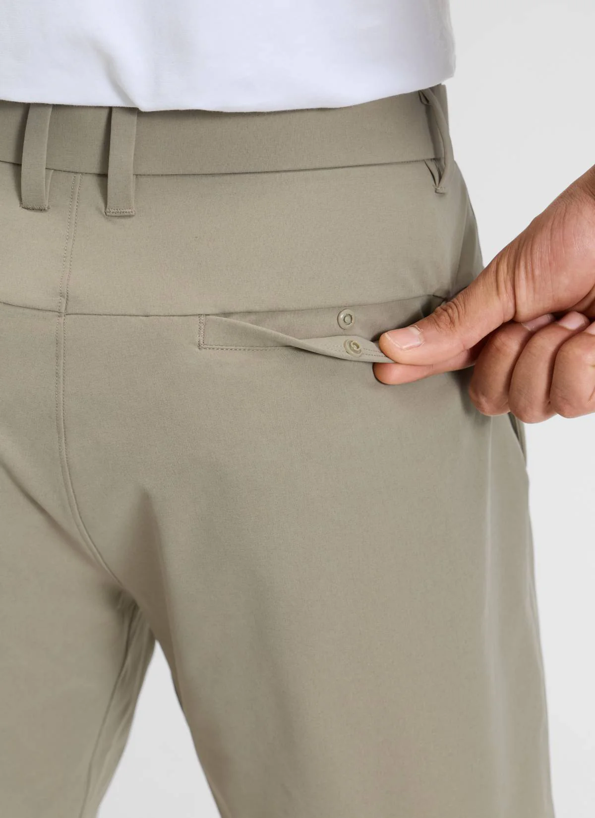 BreezeLite Golf Pocket Shorts 7" - Image 25