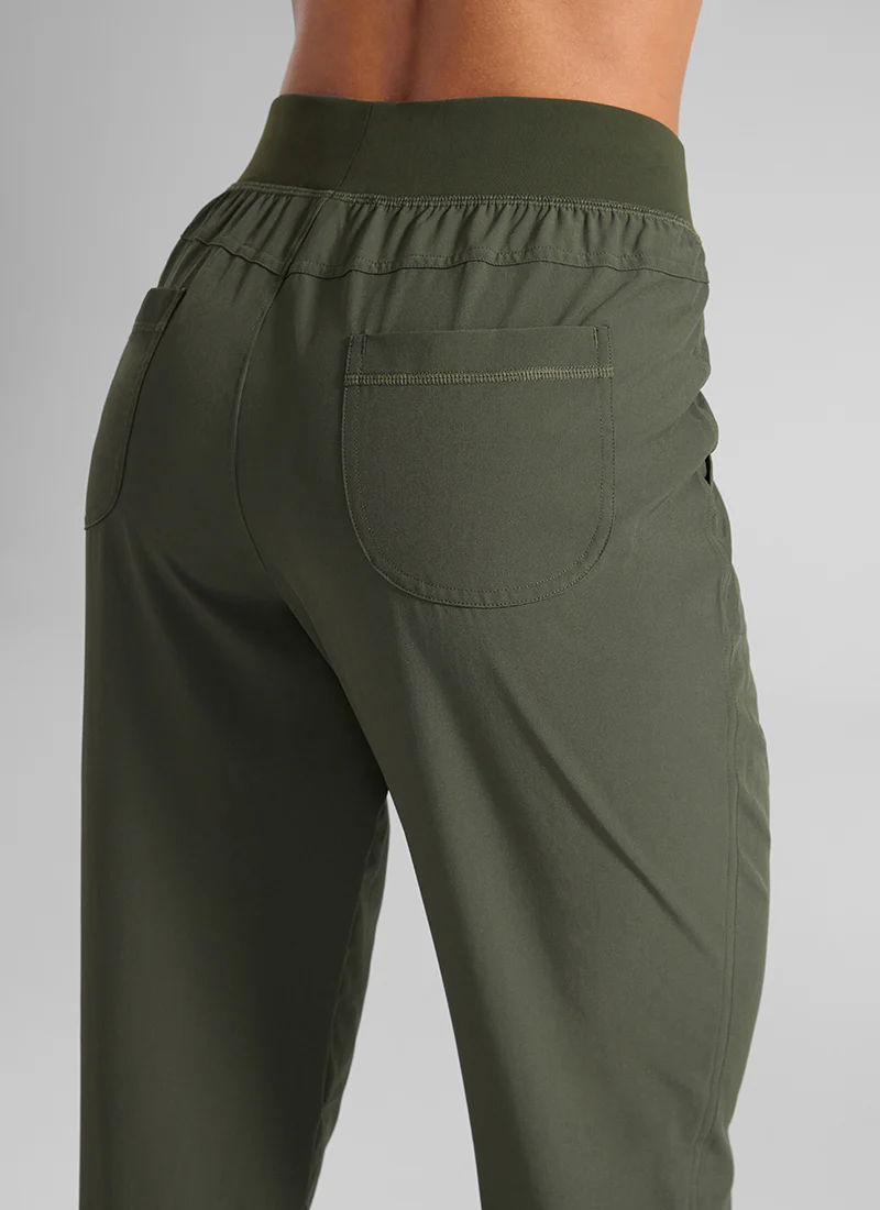 Feathery-Fit Drawstring Pocket Jogger 28'' - Image 14