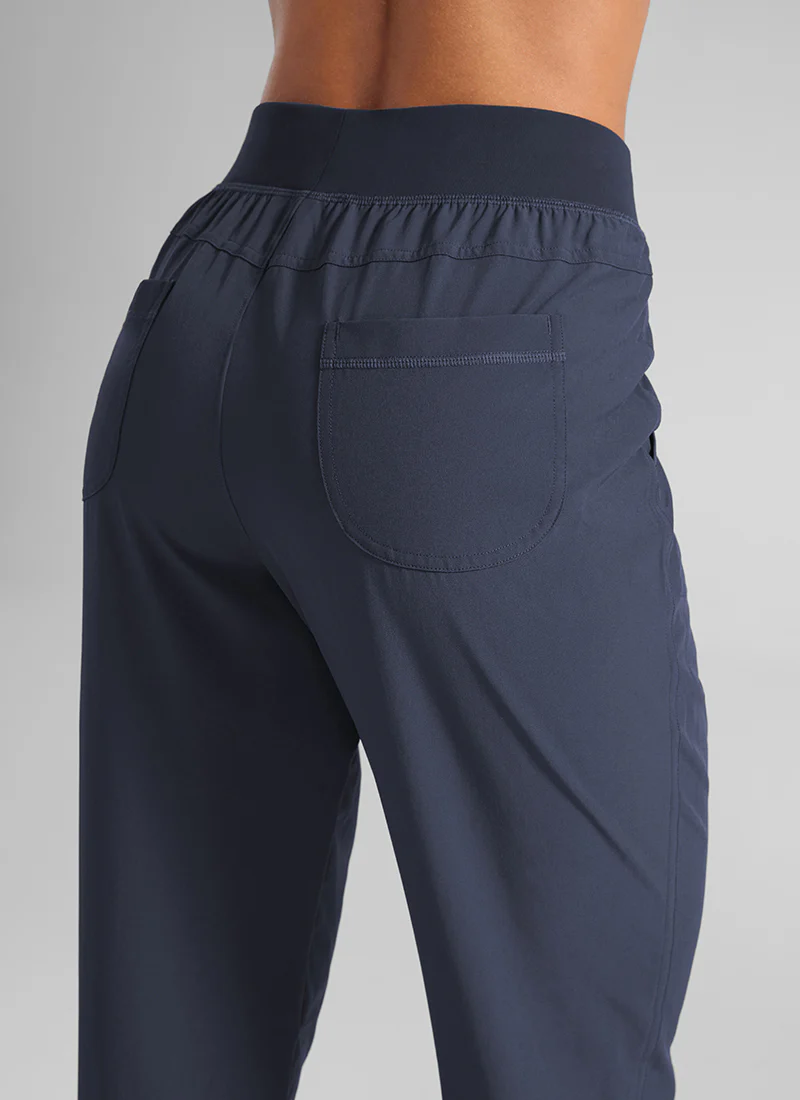 Feathery-Fit Drawstring Pocket Jogger 28'' - Image 24