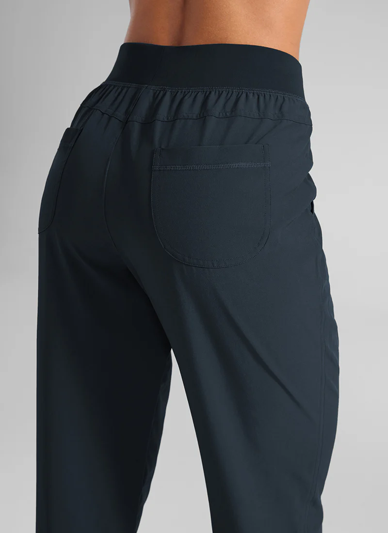 Feathery-Fit Drawstring Pocket Jogger 28'' - Image 8