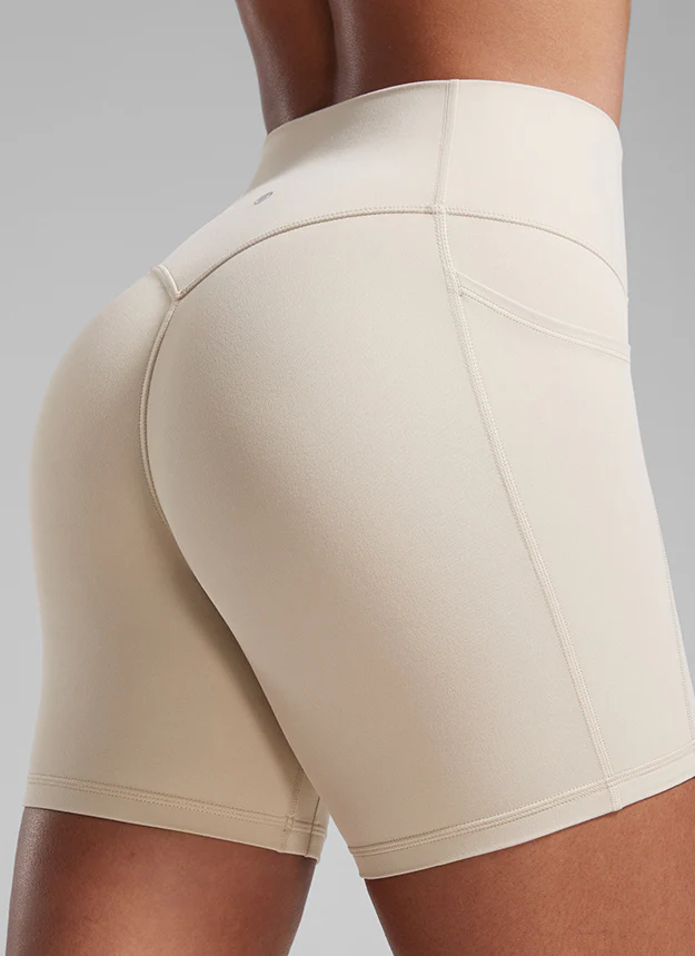 Secretsculpt™ No Front Seam Pocket Shorts 5'' - Image 4