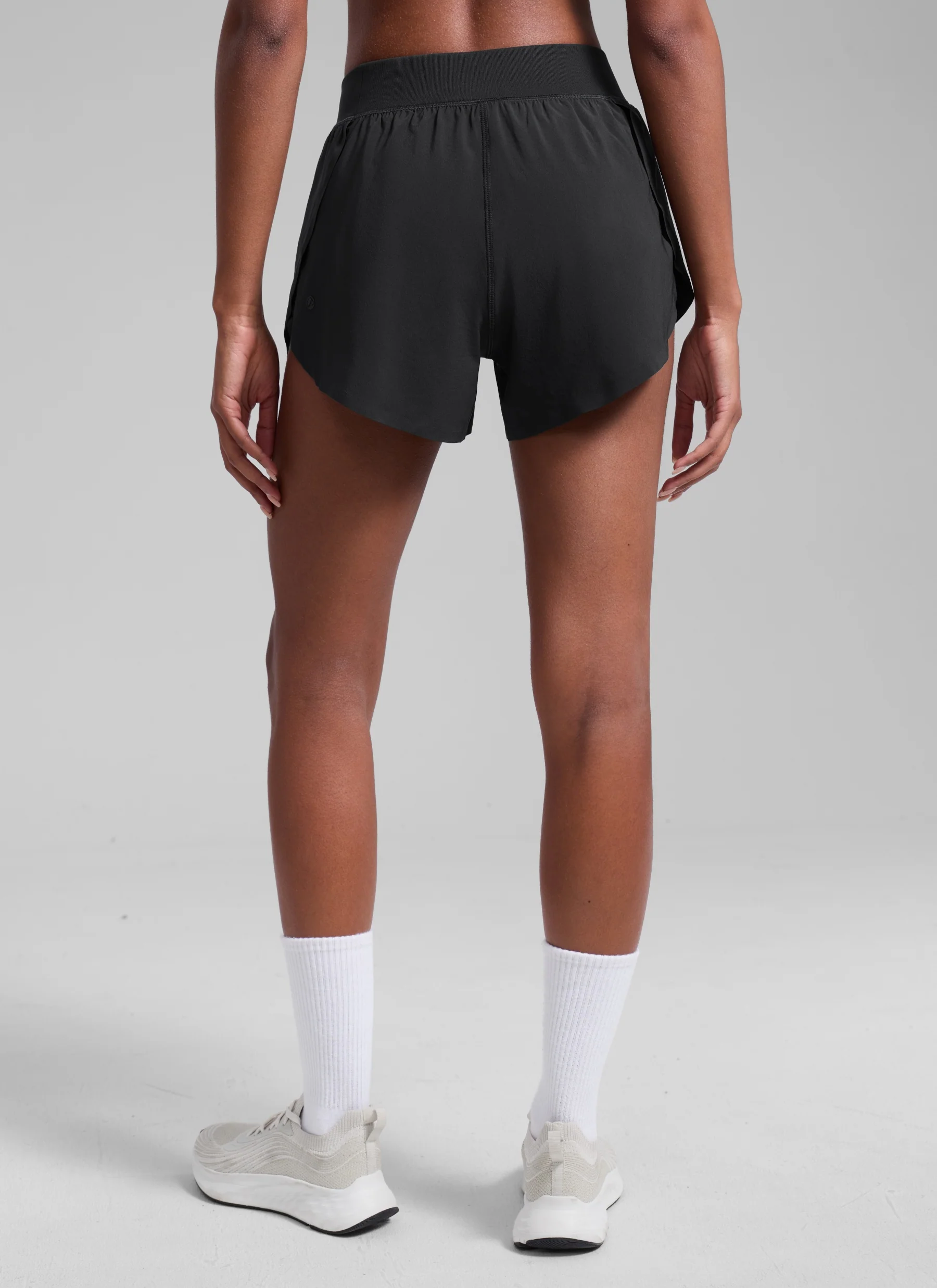 Feathery-Fit Soft Lined Mid Rise Shorts 4'' - Image 7
