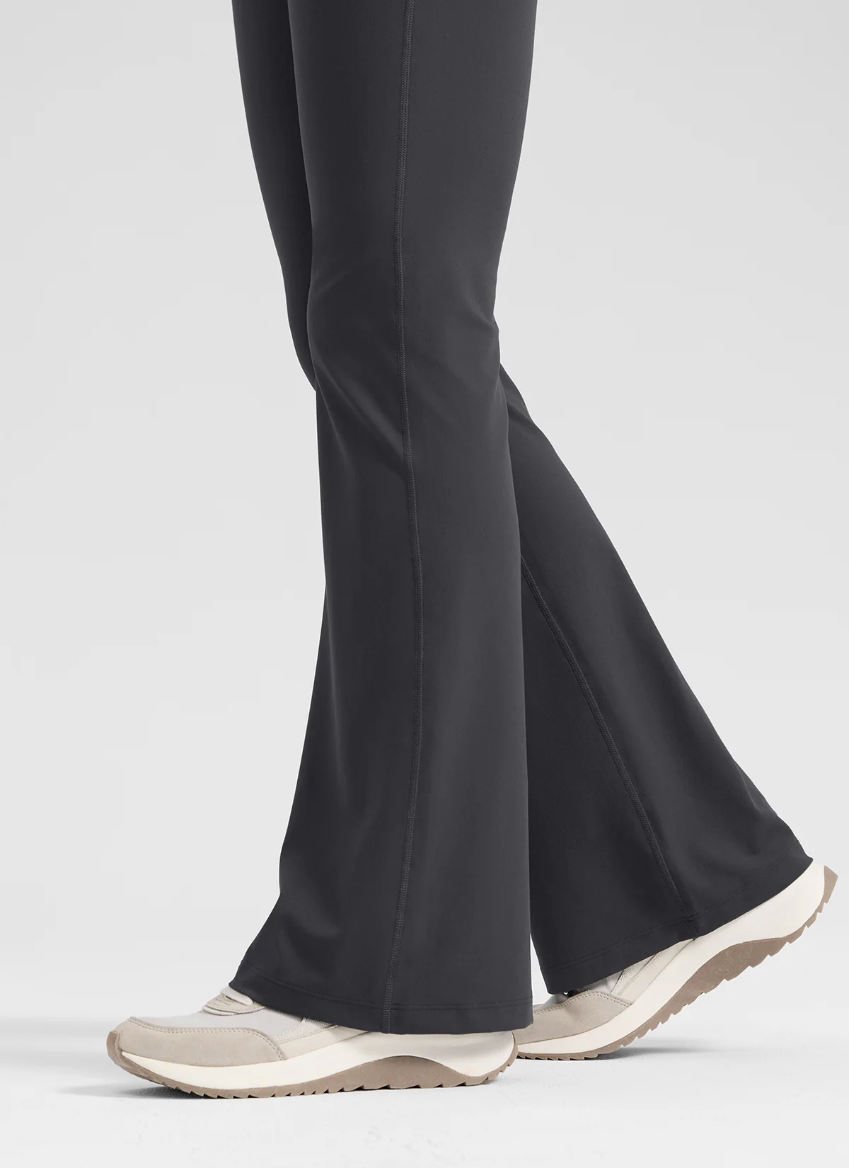 Butterlift® Maternity Flare Legging 31" - Image 10